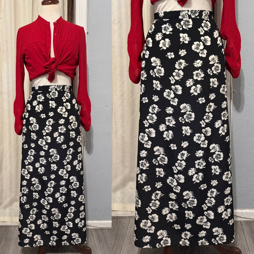 Vintage TR Bentley Plus Maxi Skirt Size 24 Black Floral High Waist Side Slits